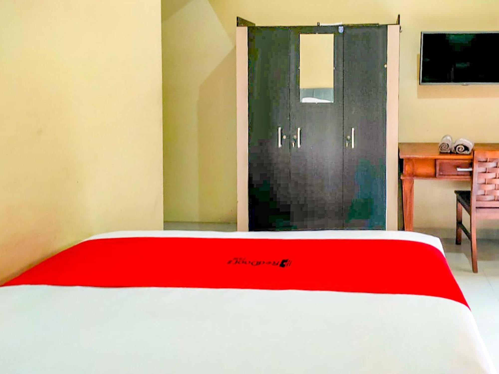 Reddoorz At Kutisari 2 2*