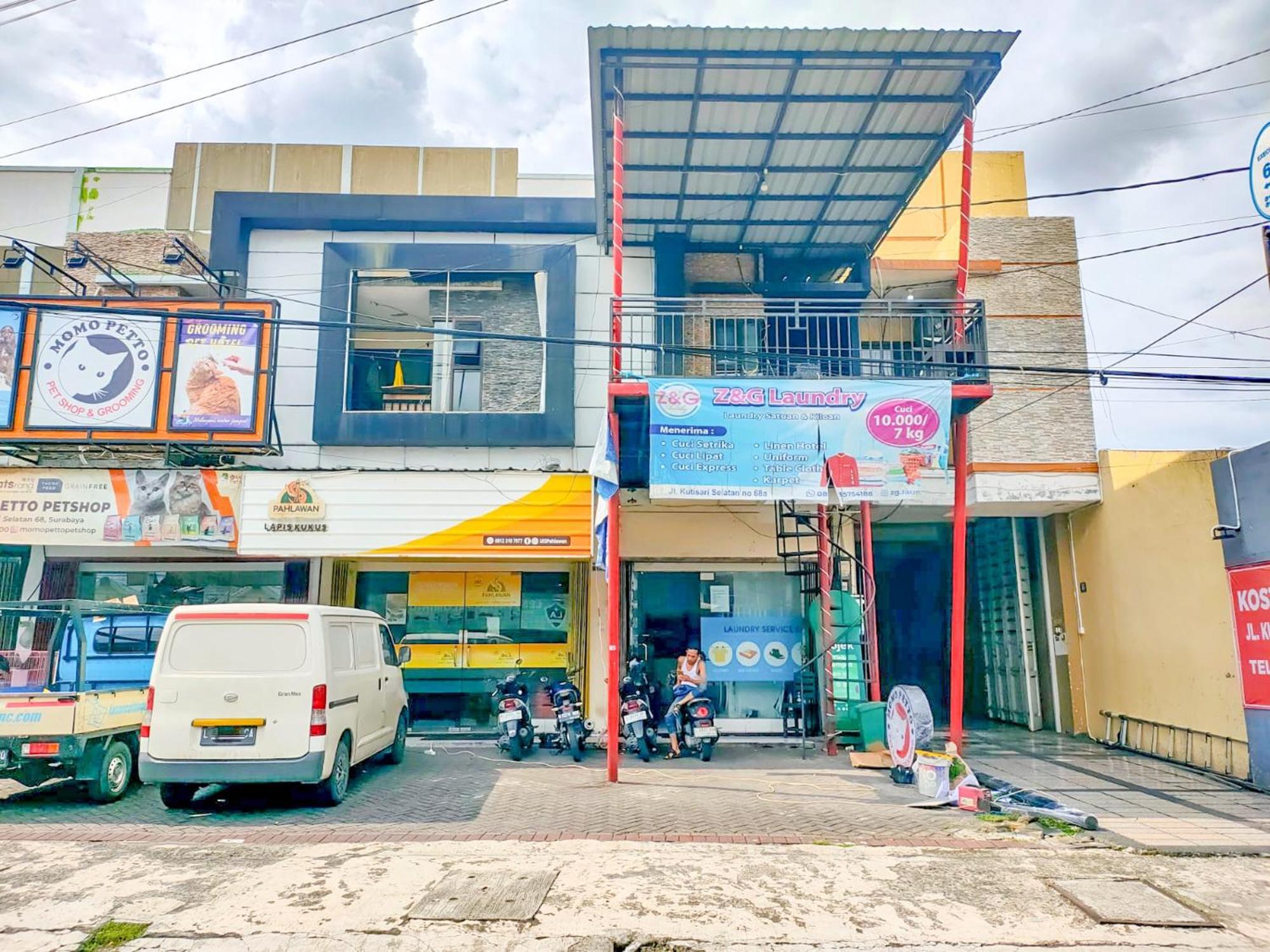Reddoorz At Kutisari 2 2*