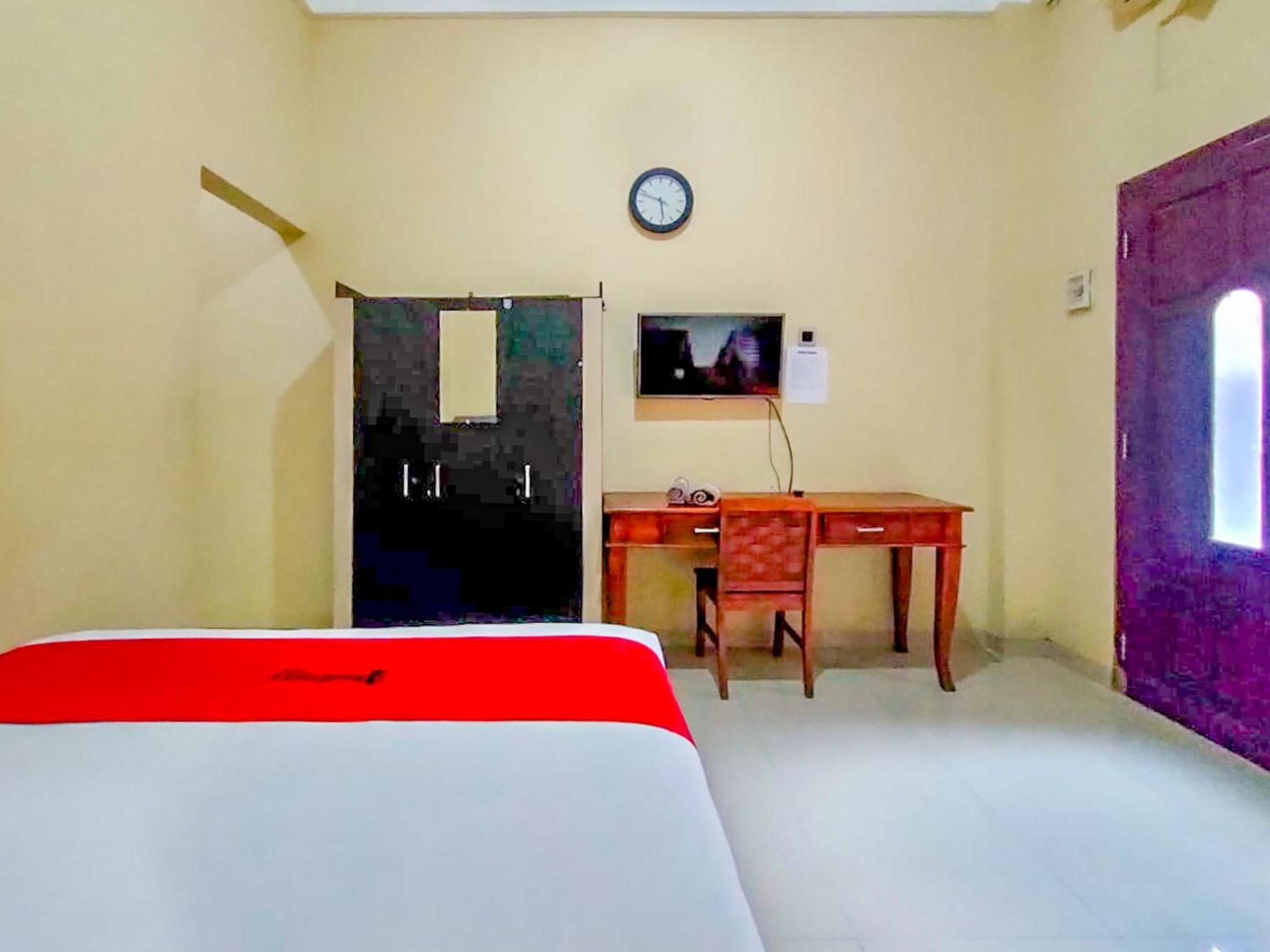Reddoorz At Kutisari 2 Surabaya