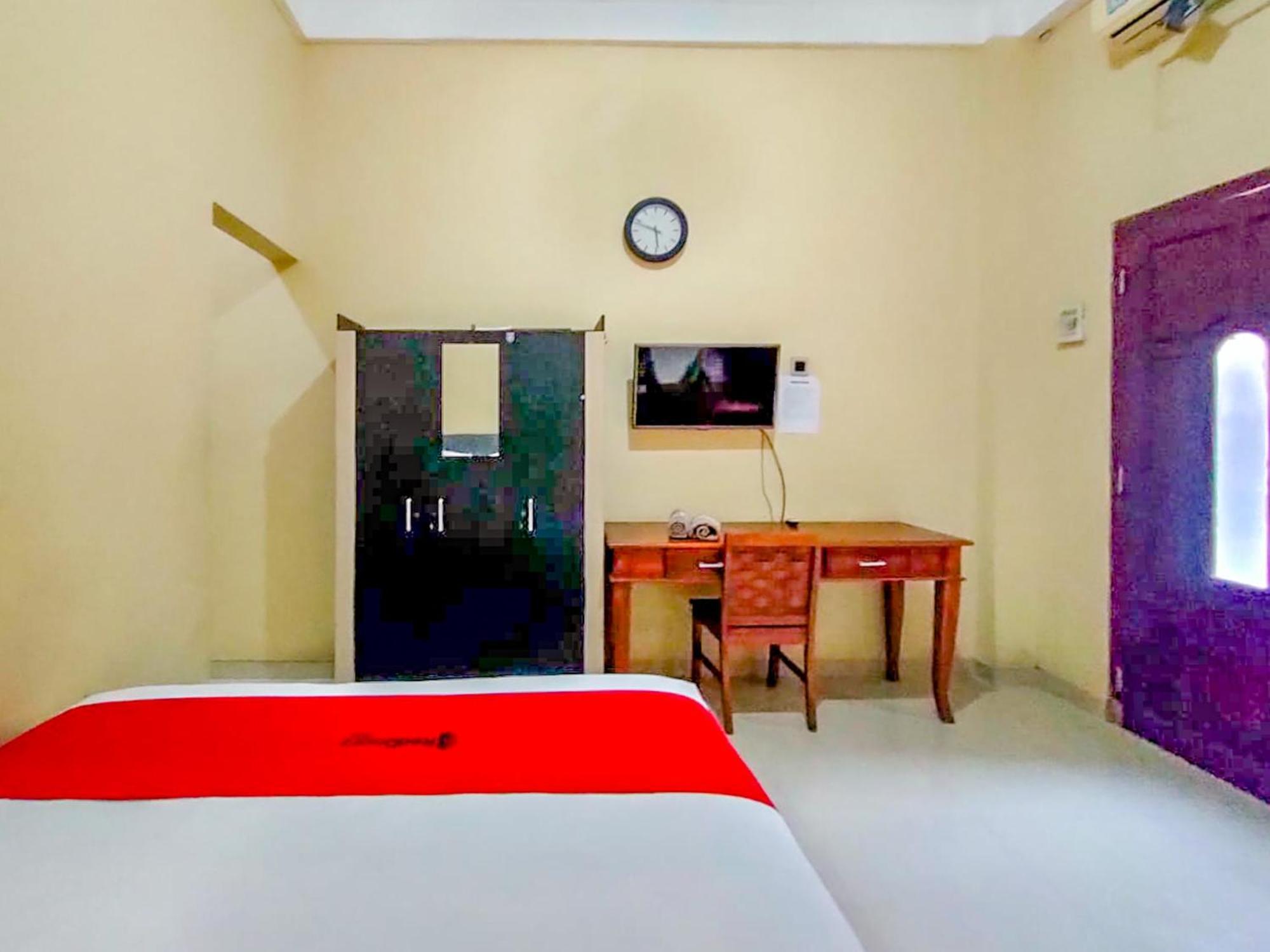 Reddoorz At Kutisari 2 Hotel Surabaya