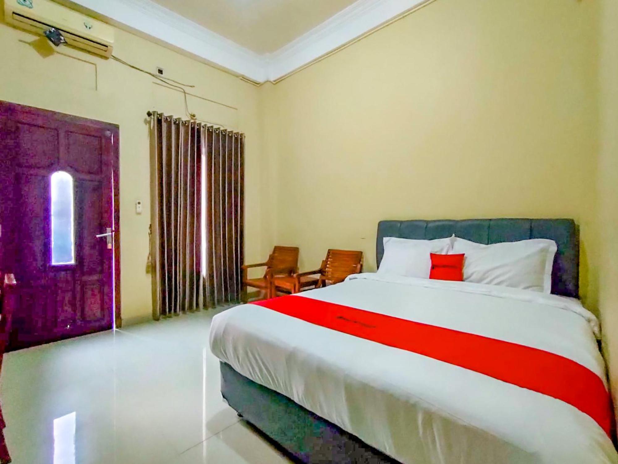Hotel Reddoorz At Kutisari 2 Surabaya
